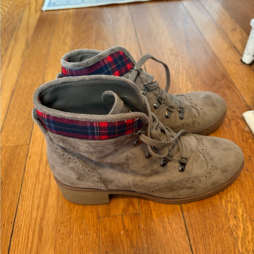 Tommy Hilfiger Gray Lace Up Boots with Red Plaid Accent